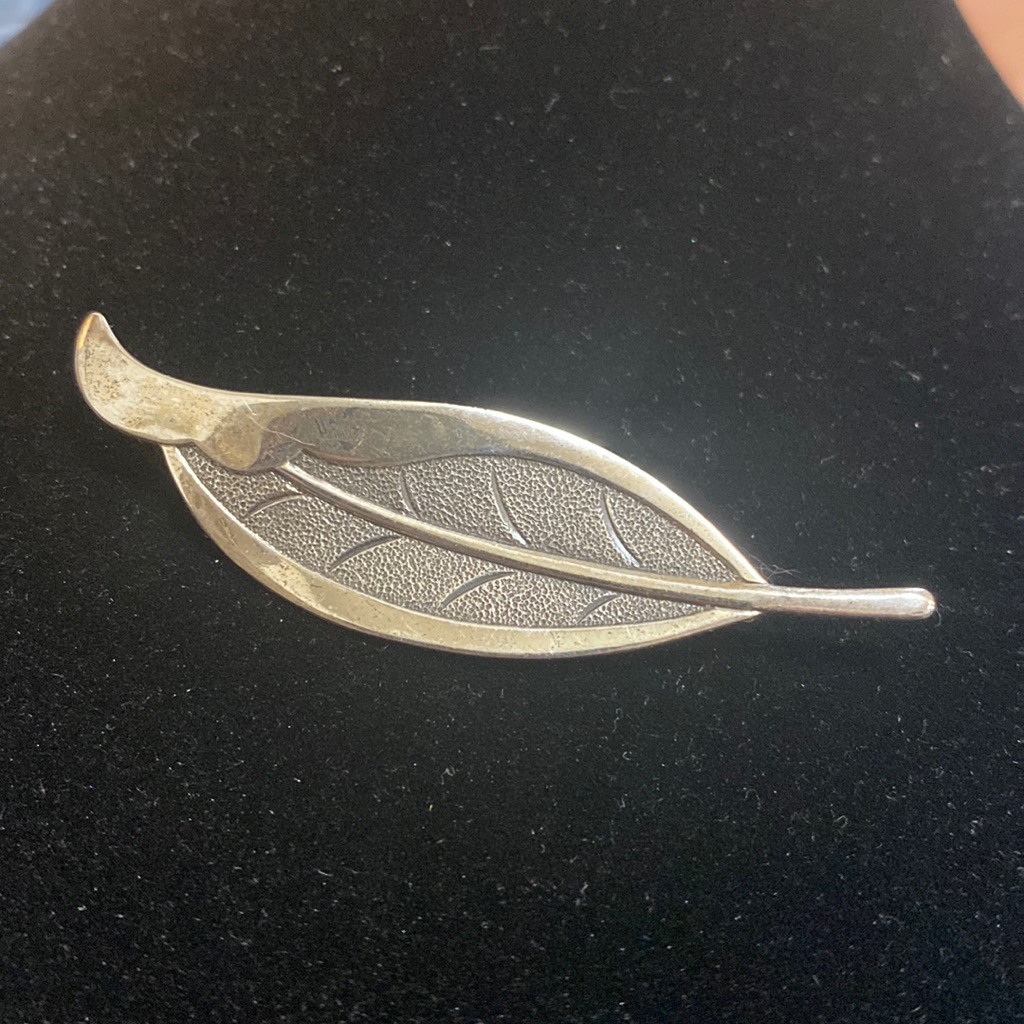 Vintage Beau Sterling Leaf Brooch 2.5”
